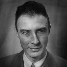 Robert Oppenheimer'ın Hayatına Dair Orada Burada Fazla Anlatılmayan Anekdotlar