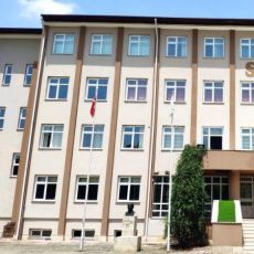 Estetiğin Hiç Olmadığı, Aslolanın İşlevsellik Olduğu Türk Tipi Okul Mimarisi