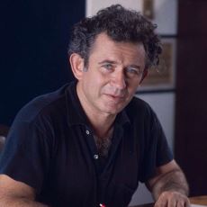 Karısını Bıçaklayan Pulitzer Ödüllü Yazar Norman Mailer'ın Aykırılıklarla Dolu Hayatı