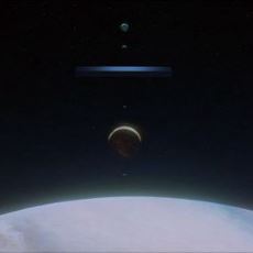 Stanley Kubrick, 2001: A Space Odyssey'in Uzun Karanlık Sahnesiyle Ne Anlatmak İstemişti?
