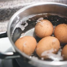 Haşlanan Yumurtanın Çatlamaması İçin Kesinlikle Etkili Olan 6 Yöntem