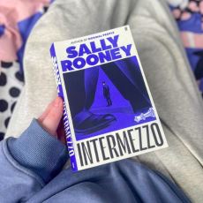 Normal İnsanlar ile Çıkış Yapan Sally Rooney'nin Yeni Kitabı Intermezzo'nun İncelemesi