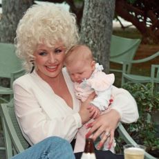 I Will Always Love You ve Jolene'i Tek Günde Yazan Country Kraliçesi: Dolly Parton
