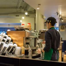 Oradan Yeni Ayrılan Birinden: Starbucks'ta Çalışmanın Dışarıdan Fark Edilmeyen Zorlukları