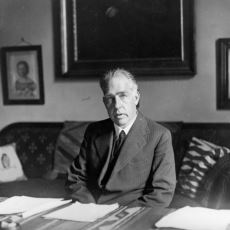 Atom Modeli ve Einstein ile Kuantum Mekaniği Tartışmalarıyla Ünlü Bilim İnsanı: Niels Bohr