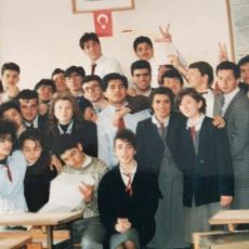 1990'da Bahçelievler Anadolu Lisesinde Çekilen Nostalji Bombası Video