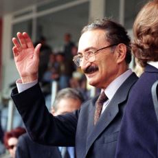 Bülent Ecevit'in, Garcia Marquez'in Nobel'i Onuruna Verilen 11 Kişilik Yemeğe Katılması
