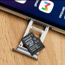 Telefonlardaki MicroSD Yuvaları Neden Zamanla Ortadan Kalktı?