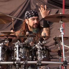 Dream Theater'dan Ayrılan Davulcu Mike Portnoy, 13 Yıl Sonra Neden Geri Döndü?