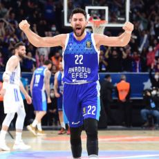 Efes'in Yıldızı Vasilije Micic, Kariyerinin Zirvesinde Olmasına Rağmen Neden NBA Yapmadı?