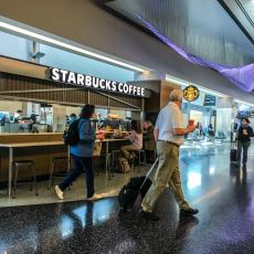 Havaalanlarındaki Starbucks'lar Neden Normal Şubelere Göre Daha Pahalı?