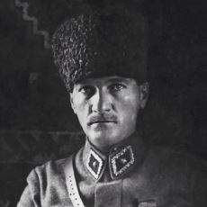 20. Yüzyılın En Büyük Siyasi ve Askeri Dehası: Mustafa Kemal Atatürk'ün Hayatı