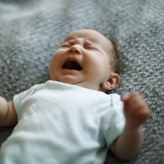 Bebeklerin Her Ülkenin Diline Göre Farklı Tonlarda Ağlaması