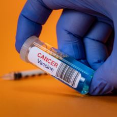 Oxford'un Astra-Zeneca Aşısını Üreten Ekibin Devrim Yaratabilecek Kanser Aşısı
