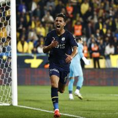 Fenerbahçe'nin Yıllardır Lige İyi Giriş Yapıp Sonradan Bu Havayı Kaybetmesi