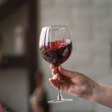 Şarap Nasıl İçilir, İçmeden Önce Neden Sallanır?