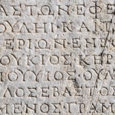 Yunanlar Neden Latin Alfabesine Geçmedi?