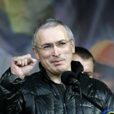 Zamanında Putin ile Ters Düşen ve 10 Yıl Hapis Yatan Oligark Hodorkovski'nin İtirafları