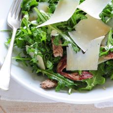 Yalnızca 5 Dakikada Roka Salatası Nasıl Yapılır?