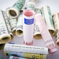 AB, Euro'nun Dolar Karşısında Değer Kaybetmesine Neden Bile Bile Göz Yumuyor?