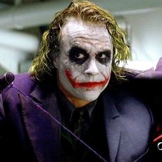 The Dark Knight'taki Joker'in Askeri Bir İstihbarat Uzmanı Olabileceğine Dair Kanıtlar