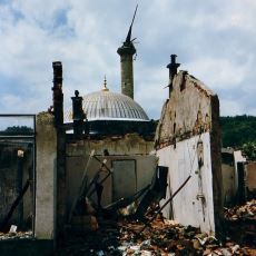 1999'da NATO ve Yugoslavya'yı Karşı Karşıya Getiren Bombalı Mücadele: Kosova Savaşı