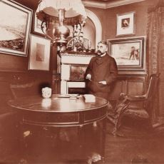 Zor Bir Hayat Geçirmesine Rağmen Kaleminden Vazgeçmeyen Öncü Şair: Stéphane Mallarmé