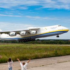 Rusya - Ukrayna Savaşı'nda Heba Olan Dünyanın En Büyük Uçağı: Antonov An-225