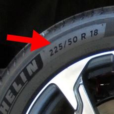 Araba Lastikleri Üzerindeki Sayı ve Harfler Ne Anlama Geliyor?