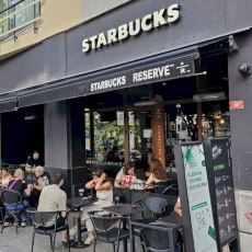 Starbucks'ın Türkiye'deki Her Bir Şubesi Nasıl Oluyor da Genelde Dolu Oluyor?