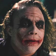 Joker'in The Dark Knight'taki Gemi Deneyi Ne Anlama Geliyordu?
