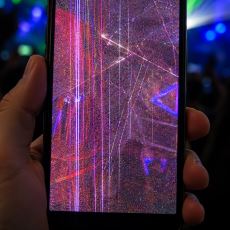 Konser Lazerleri Telefon Kamerasında Neden Kalıcı İzler Bırakabiliyor?