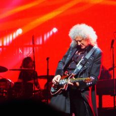 Queen'in En Popüler Şarkılarına İmza Atan Gitarist Brian May'in Fantastik Özellikleri