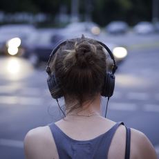 Müzik Dinlerken Şarkılar Arasındaki kHz Farkı Tam Olarak Nasıl Bir Etki Yaratıyor?