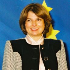 Türkiye'nin İlk ve Tek Kadın Başbakanı: Tansu Çiller