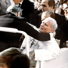 1981'de Mehmet Ali Ağca'nın Gerçekleştirdiği Papa II. Jean Paul Suikastı