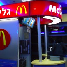 McDonald's Dondurma Makineleri Neden Hep Bozuk Oluyor?