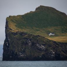 İzlanda'da Bulunan Dünyanın En Yalnız Evinin Hikayesi