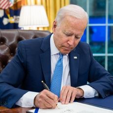 ABD Başkanları Neden Her Defasında Farklı Bir Kalemle İmza Atar?