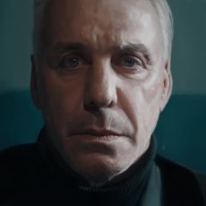 Till Lindemann'ın, Şarkılarına Olduğu Gibi Yansıyan Tekinsiz Çocukluğu ve Yaşadıkları