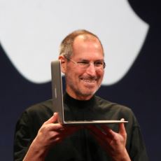 2003'te Kanser Teşhisi Konulan Steve Jobs Neden İlk Başta Ameliyatı Reddetti?