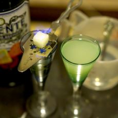 Savaş Alanından Paris Gecelerine: Absinthe Nasıl Bir Fenomene Dönüştü?