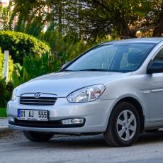Büyük Hayaller Vadetmedi, Büyük Masraflar da Çıkarmadı: Hyundai Accent Era