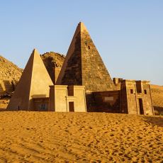 Keops ve Gize Piramitlerinin Gölgesinde Kalan Enteresan Yapılar: Nubia Piramitleri