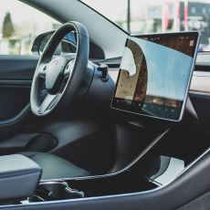 Tesla Model Y ile 10 Bin Km Yapan Birinin Araba Hakkındaki Olumsuz Yorumları