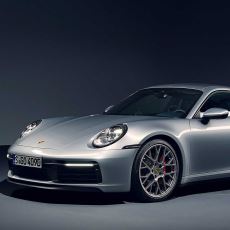 Porsche 911 Carrera 4S ile 25 Bin Km Yapan Birinin Gözünden Aracın Kusurları