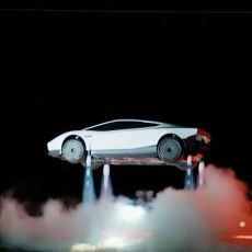 Tesla'nın Yeni Uçan Arabası Roadster'ın Soru İşaretlerini Giderecek Çalışma Prensibi