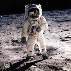 İnsanoğlu, 1969 Gibi Erken Bir Tarihte Ay'a Gitmeyi Nasıl Başardı?