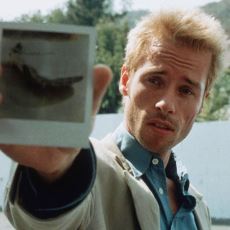 Aslında Zamanı Hep Biraz Geriden Takip Ettiğimiz Gerçeği