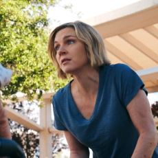 Pluribus Dizisindeki Kolektif Bilinç, Carol'a Neden Bu Kadar İyi Davranıyor?